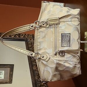 EUC Coach Poppy Shoulder Tote Bag